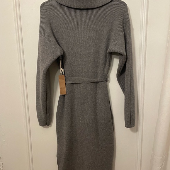 Knit dress - Picture 2 of 3